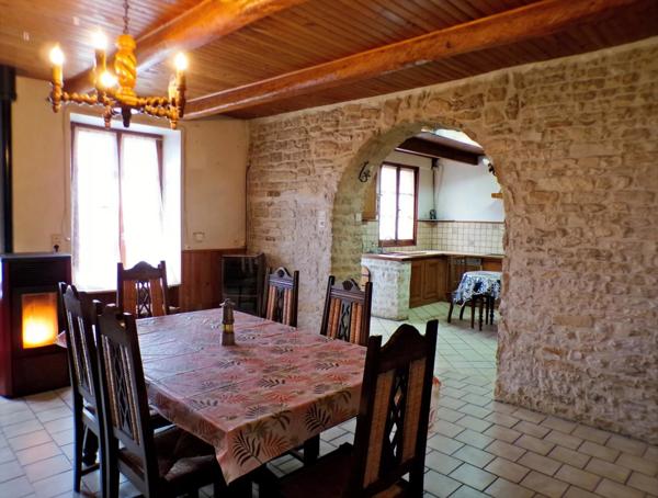 maison de village en pierre
