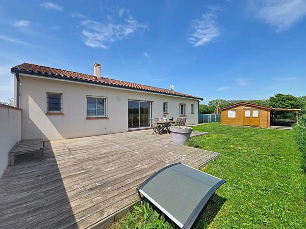 Exclusivité Nestenn - Maison récente plain-pied 101 m² - 3 chambres - Vue dégagée - Péchabou