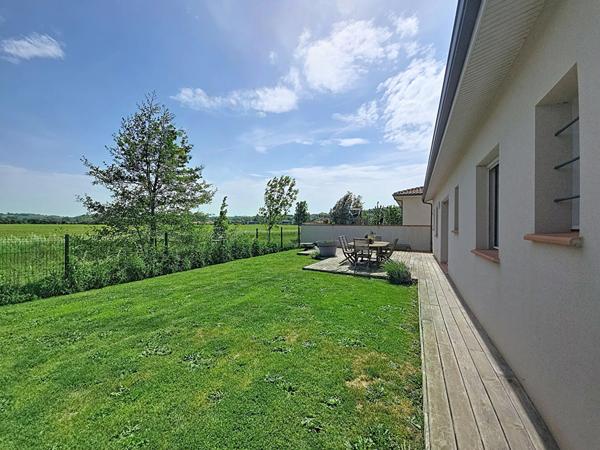 Exclusivité Nestenn - Maison récente plain-pied 101 m² - 3 chambres - Vue dégagée - Péchabou