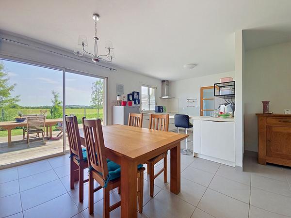 Exclusivité Nestenn - Maison récente plain-pied 101 m² - 3 chambres - Vue dégagée - Péchabou