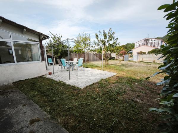Maison rénovée avec grande pièce de vie