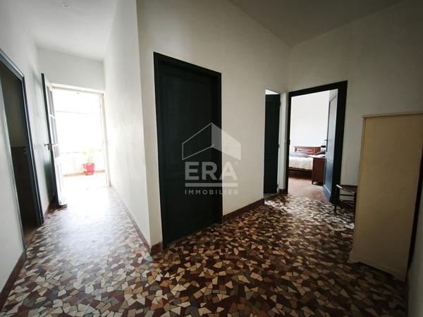 Maison rénovée avec grande pièce de vie