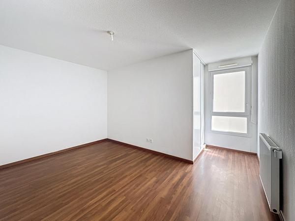 T3 avec balcon Tournefeuille - Parking