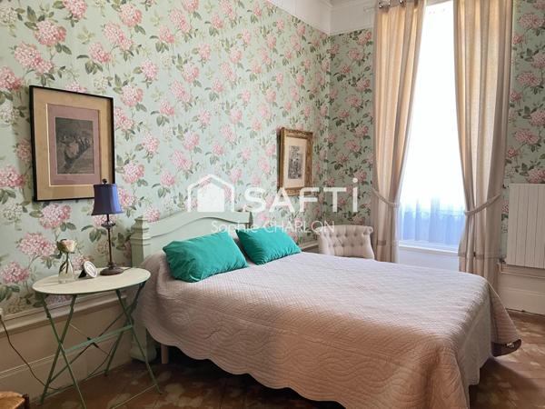 Appartement T2-Charme haussmannien-Très bon état