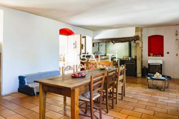 Lablachere : Maison Pierre et gite sur un terrain de 1900m2