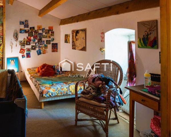 Lablachere : Maison Pierre et gite sur un terrain de 1900m2