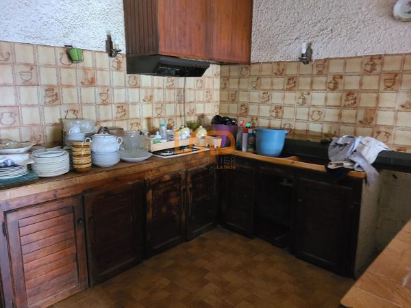 Maison de village de 120 m2 habitable environ sur 3 niveaux de 70 m2.