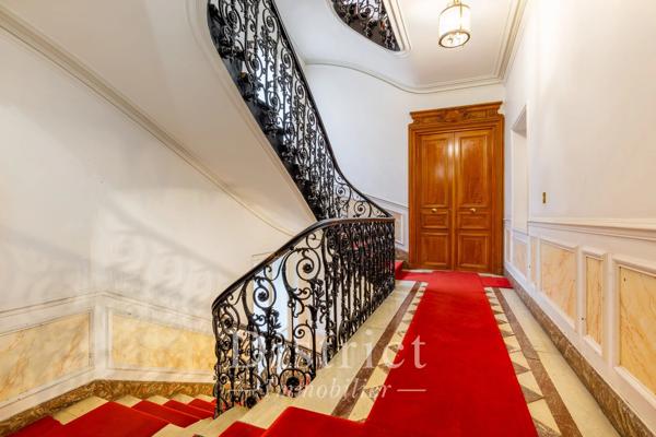 # Appartement – 123m² – Paris 8ème