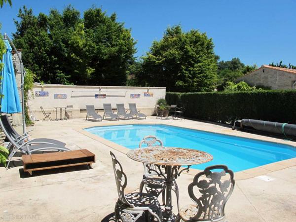 CHARENTAISE 15 PIECES 426 M²