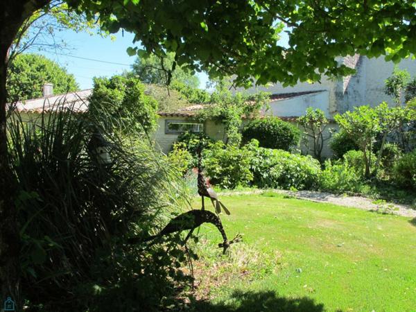 CHARENTAISE 15 PIECES 426 M²