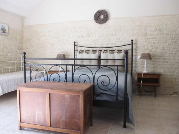 CHARENTAISE 15 PIECES 426 M²