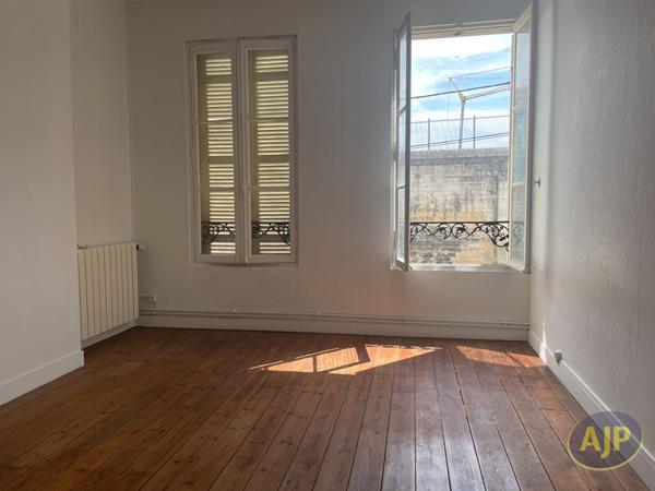 Vente appartement Saintes : 221 000 € - AJP Immobilier Saintes