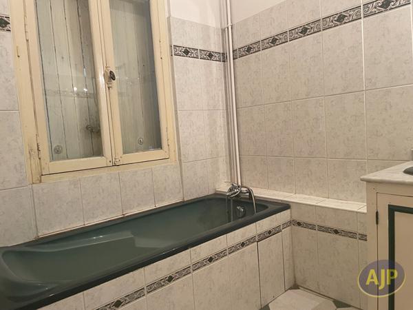 Vente appartement Saintes : 221 000 € - AJP Immobilier Saintes