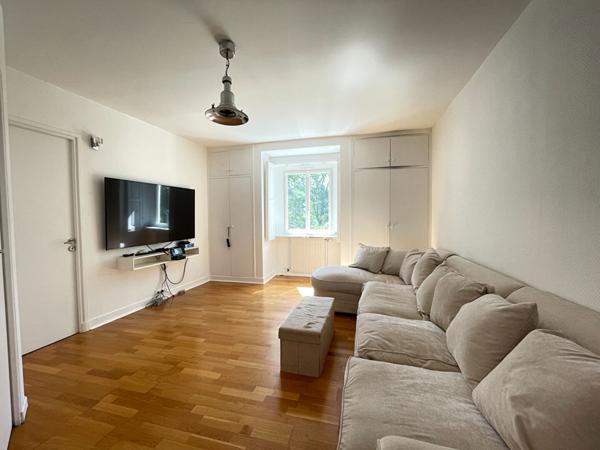 Maison à vendre à Verrières-le-Buisson ,Quartier recherché, en lisière de forêt, terrain de 2 398 m² avec piscine