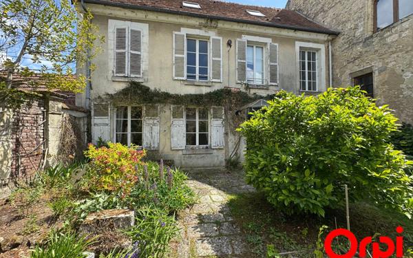 Maison à vendre    5 pièces •  Bruyères-et-Montbérault