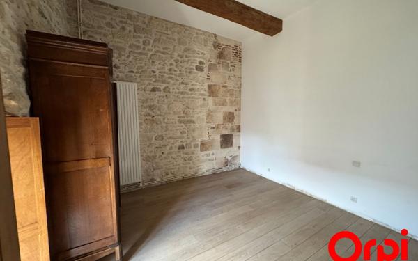 Maison à vendre    5 pièces •  Bruyères-et-Montbérault