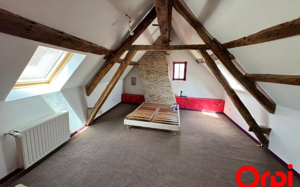 Maison à vendre    5 pièces •  Bruyères-et-Montbérault