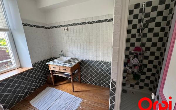 Maison à vendre    5 pièces •  Bruyères-et-Montbérault