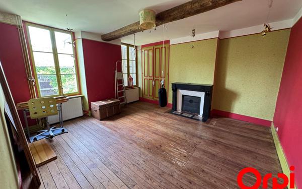 Maison à vendre    5 pièces •  Bruyères-et-Montbérault