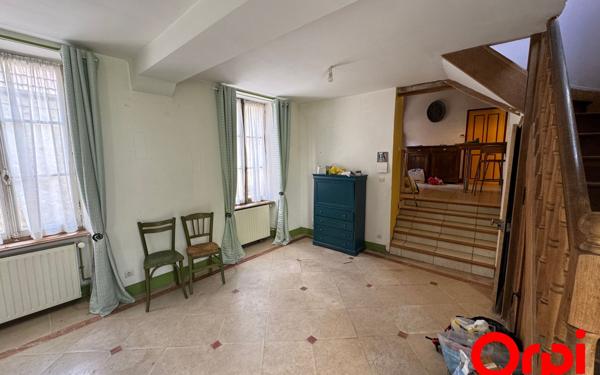 Maison à vendre    5 pièces •  Bruyères-et-Montbérault