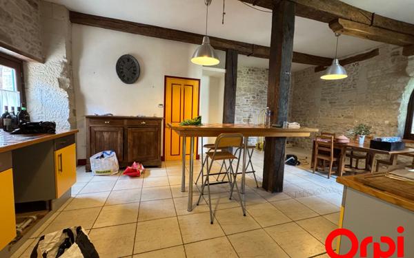 Maison à vendre    5 pièces •  Bruyères-et-Montbérault