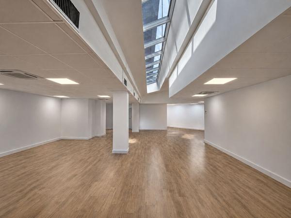 Bureaux en location à Levallois-Perret en duplex lumineux ERP
