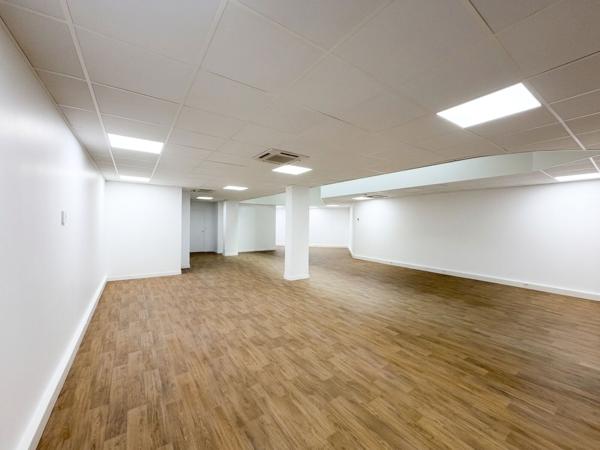Bureaux en location à Levallois-Perret en duplex lumineux ERP