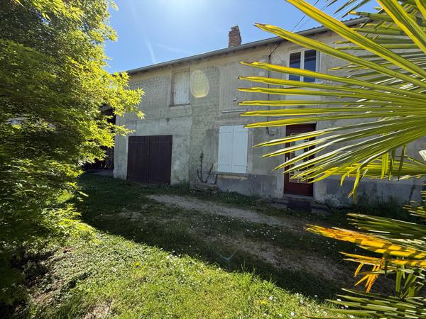 Maison Briarde indépendante 4 chambres - garage - hangar 2482m²