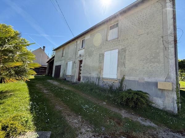 Maison Briarde indépendante 4 chambres - garage - hangar 2482m²