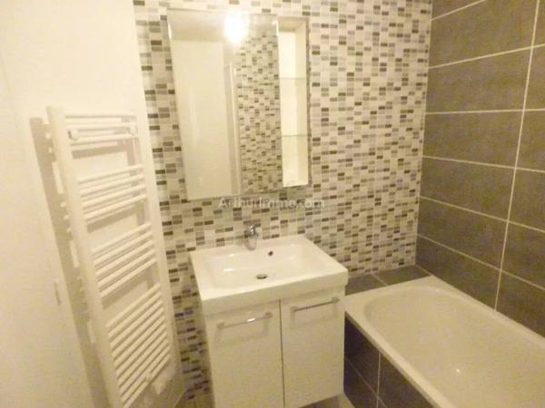 Location                                                      Appartement
                        
                     1 pièces                      28 m2                     à Gournay-sur-Marne
