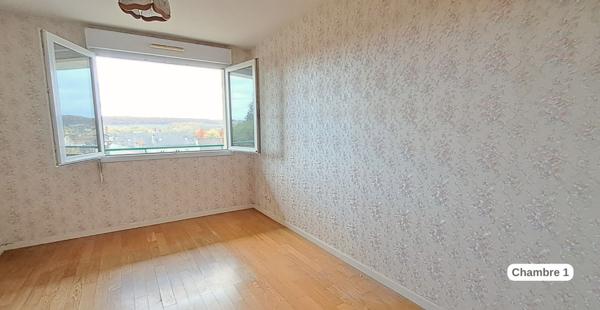 Appartement 4 pièces de 110 m2 avec box en sous-sol et ascenseurs