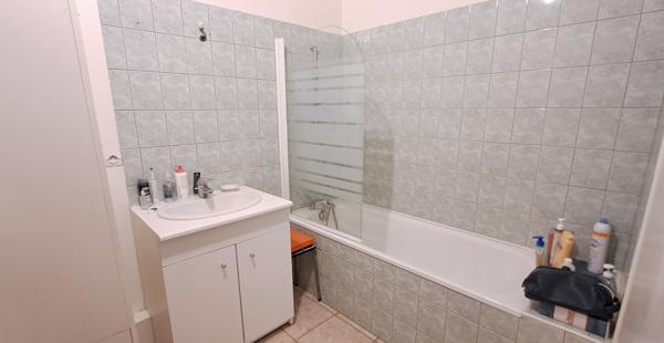 Appartement 4 pièces de 110 m2 avec box en sous-sol et ascenseurs