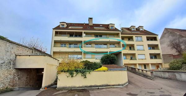 Appartement 4 pièces de 110 m2 avec box en sous-sol et ascenseurs