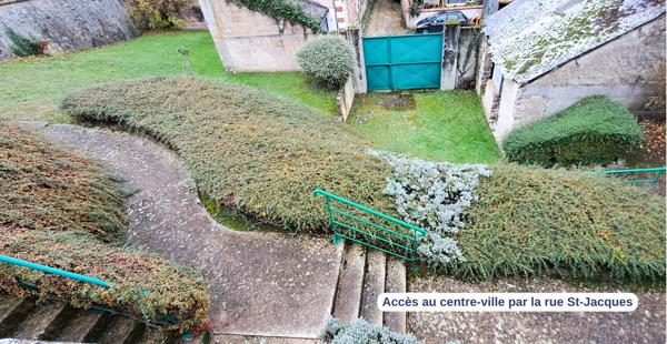 Appartement 4 pièces de 110 m2 avec box en sous-sol et ascenseurs