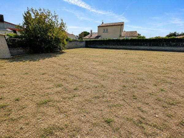 Terrain à bâtir de 400 m² – Hors lotissement – Portes-lès-Valence