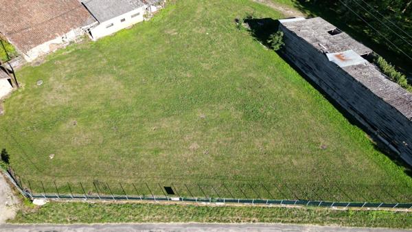terrain constructible 1380 m²