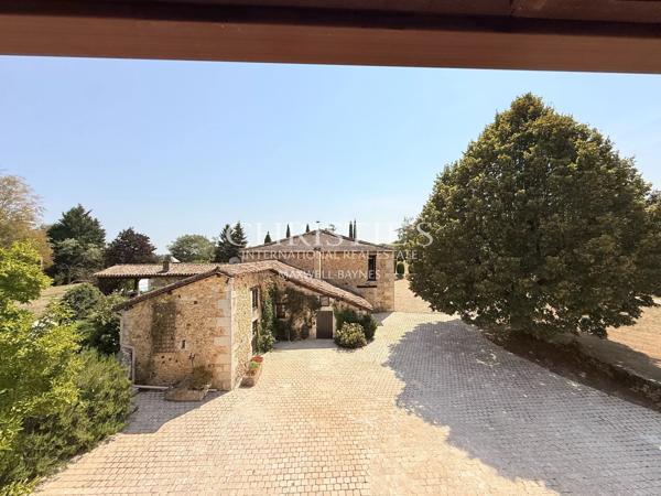 Élégante propriété de caractère en Dordogne, avec maison d’amis, piscine et parc paysager