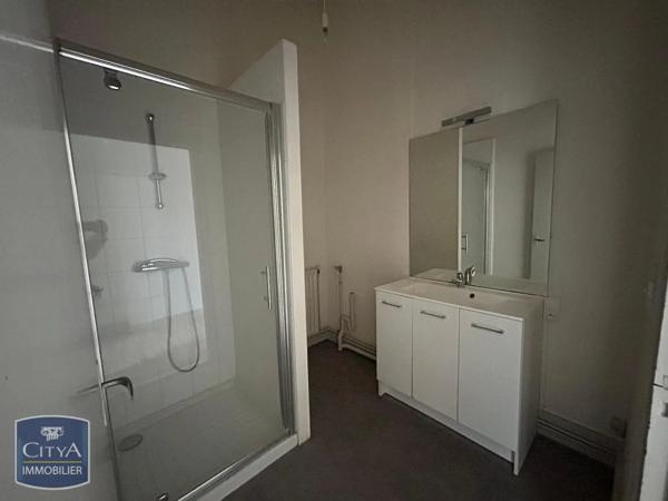 Appartement à louer 1 pièce 42.39m² Le Blanc (36300)