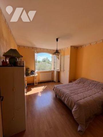 PIERRELATTE - VILLA PROCHE CENTRE VILLE D'ENV. 150 M²