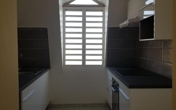 Appartement à louer    2 pièces •  Basse-Terre