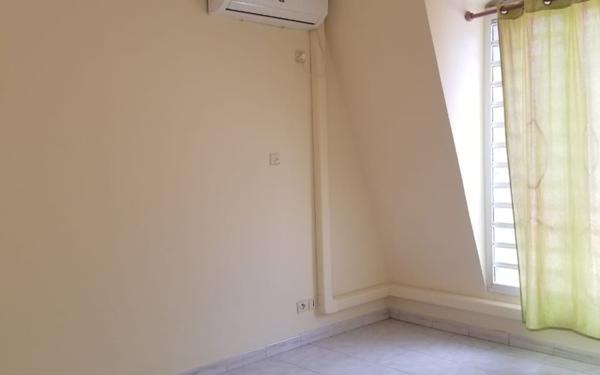 Appartement à louer    2 pièces •  Basse-Terre