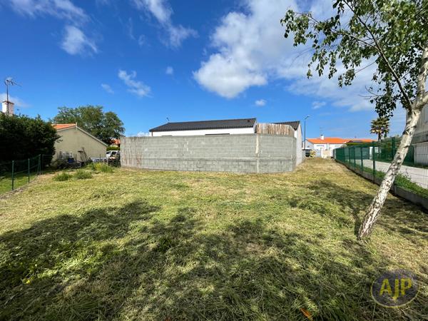 Vente terrain Challans : 49 000 € - AJP Immobilier Challans