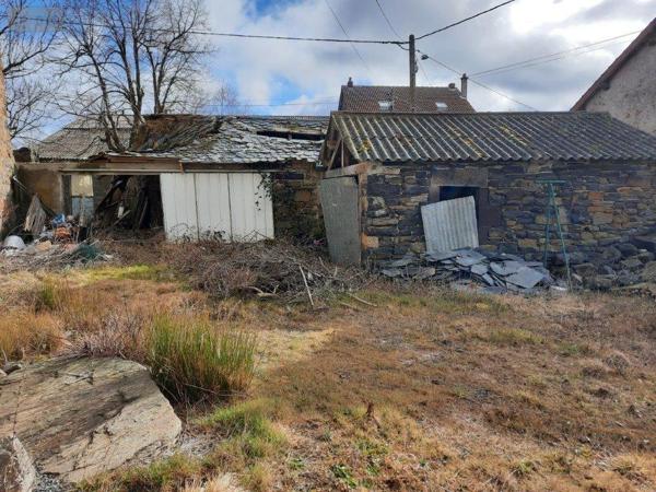 Maison à vendre à Saint-Poncy dans le Cantal (15500), ref : 044/1040