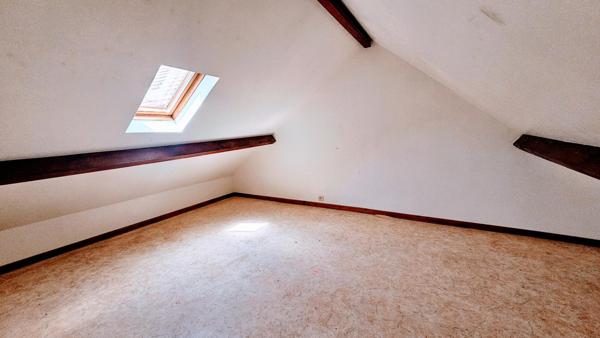 Maison 3 chambres libre de toutes occupations et son studio en rendement locatif