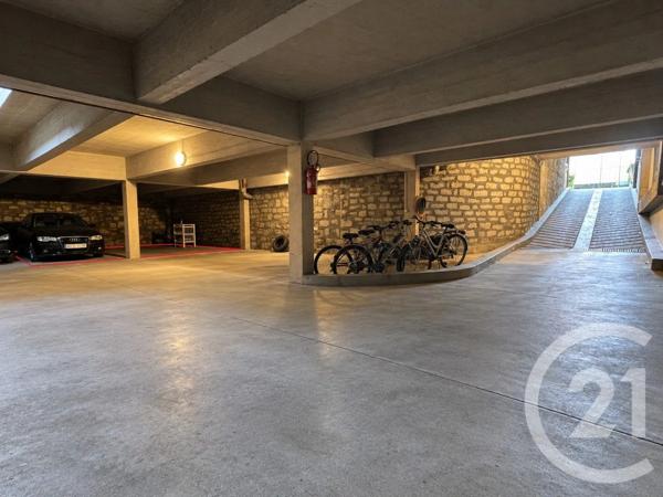 Parking à vendre  35 m 2   CRETEIL  - 94
