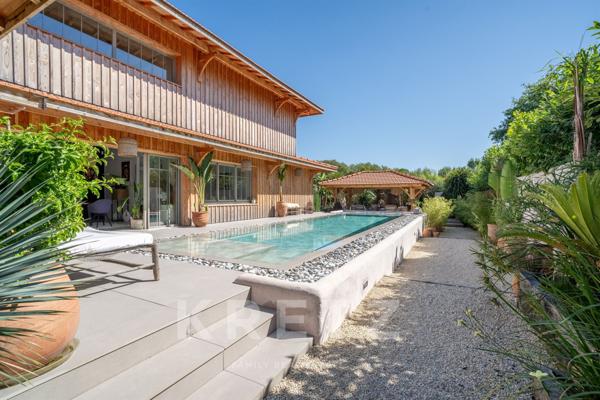 Villa d’Architecte en bois – Style Ferret-Capien