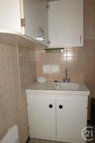 Appartement F1 à vendre  1 pièce - 30,21 m 2   MONTLUCON  - 03