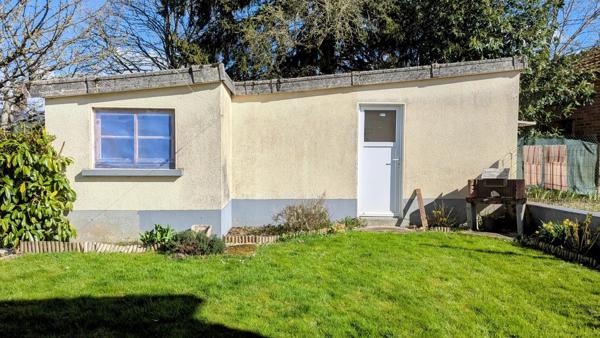 Vente                                                      Maison de village
                        
                     2 pièces                      72 m2                     à Aubigny-sur-Nère