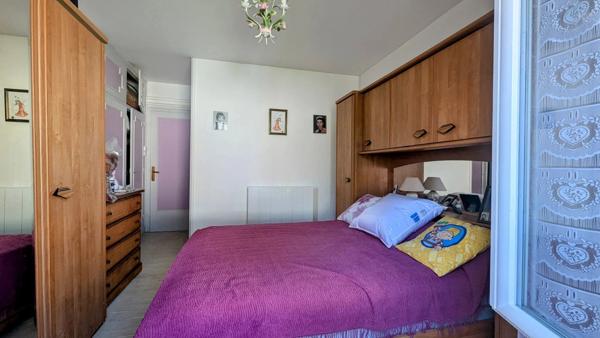 Vente                                                      Maison de village
                        
                     2 pièces                      72 m2                     à Aubigny-sur-Nère