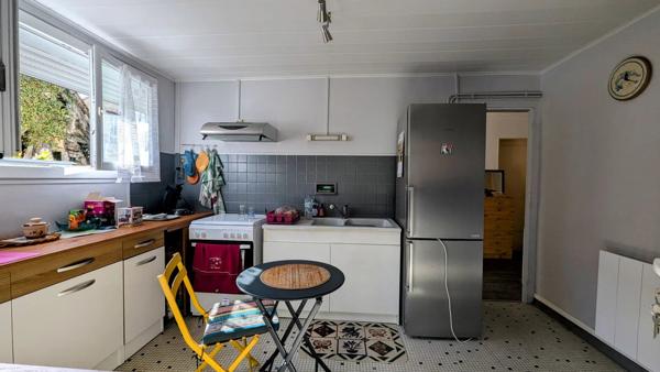 Vente                                                      Maison de village
                        
                     2 pièces                      72 m2                     à Aubigny-sur-Nère